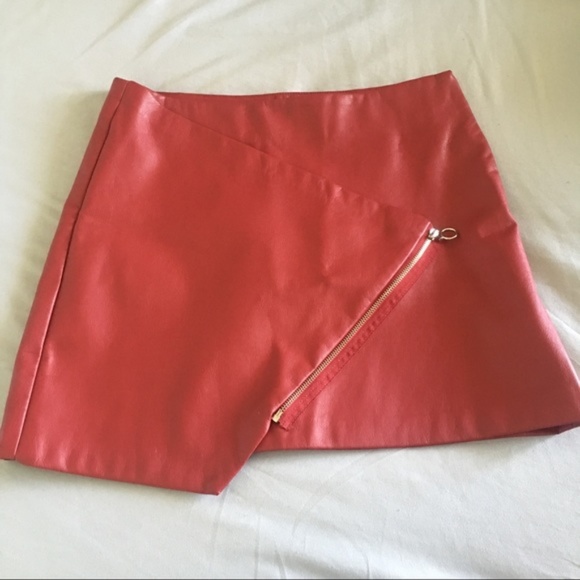 SOLD! Zara Trafaluc Leather Mini Skirt in Dark Red - Picture 2 of 7